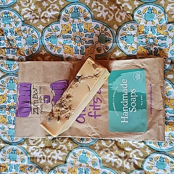 Zum Bar Handmade Goat's Milk Soap - Picture 2 of 3